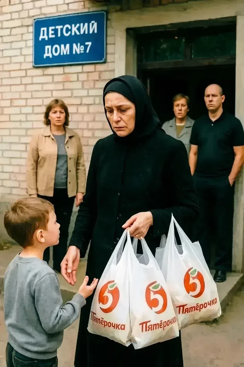 Умирая, Елена пришла в детдом отдать все деньги. Но один мальчик подбежал к ней — и всё...