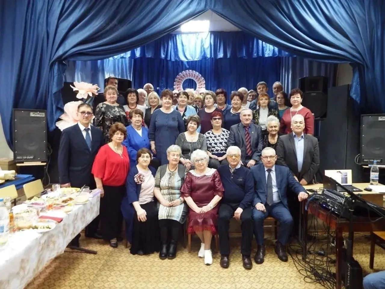 Уважаемые наши ветераны, дорогие граждане старшего поколения!