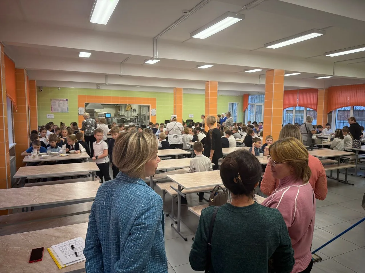 В рамках проведения городского Дня открытых дверей начальная школа ГБОУ СОШ 377 12 декабря пригласил
