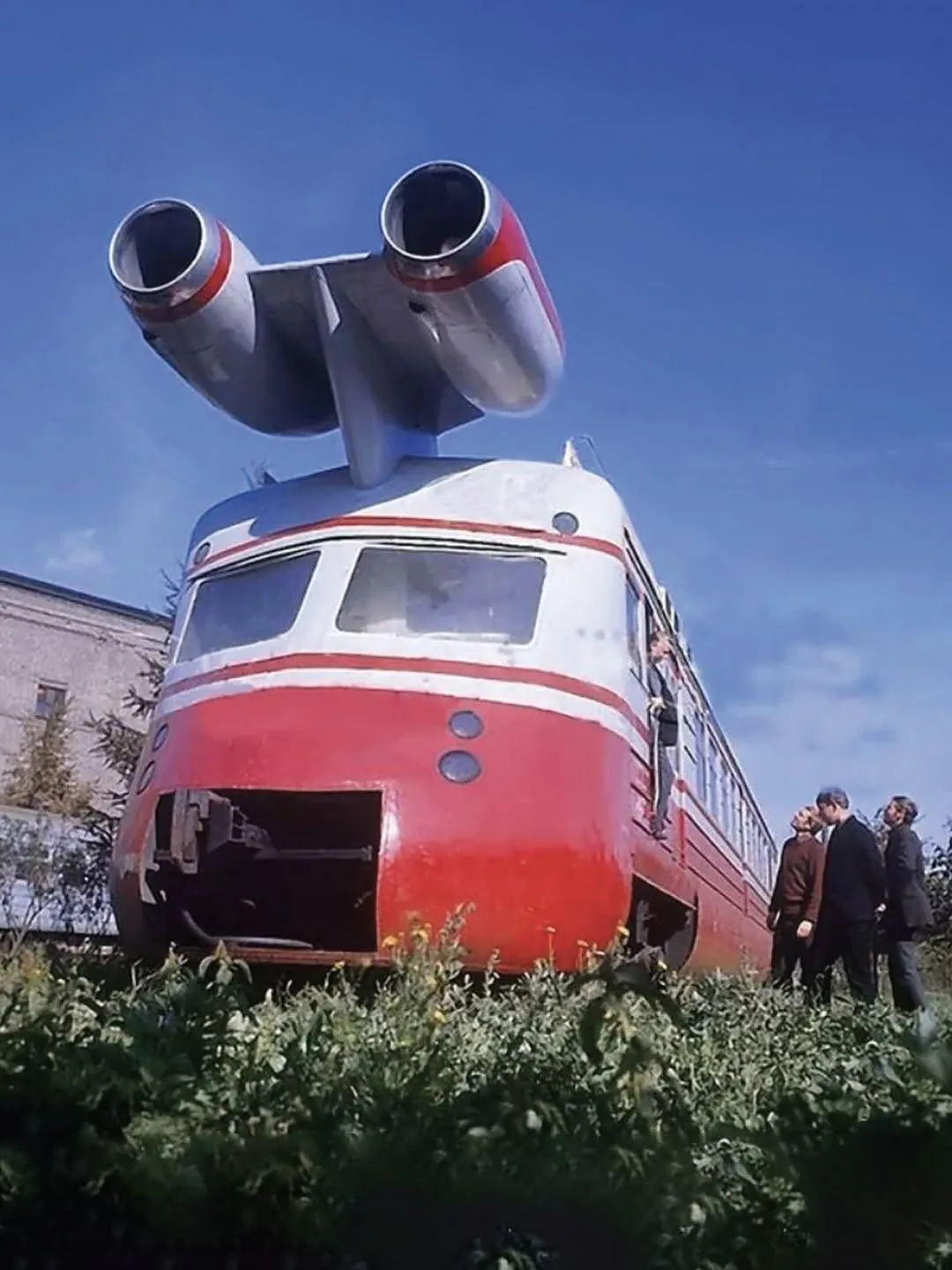 🚆 ПОЕЗД, КОТОРЫЙ РАЗГОНЯЛИ САМОЛЁТНЫЕ ДВИГАТЕЛИ