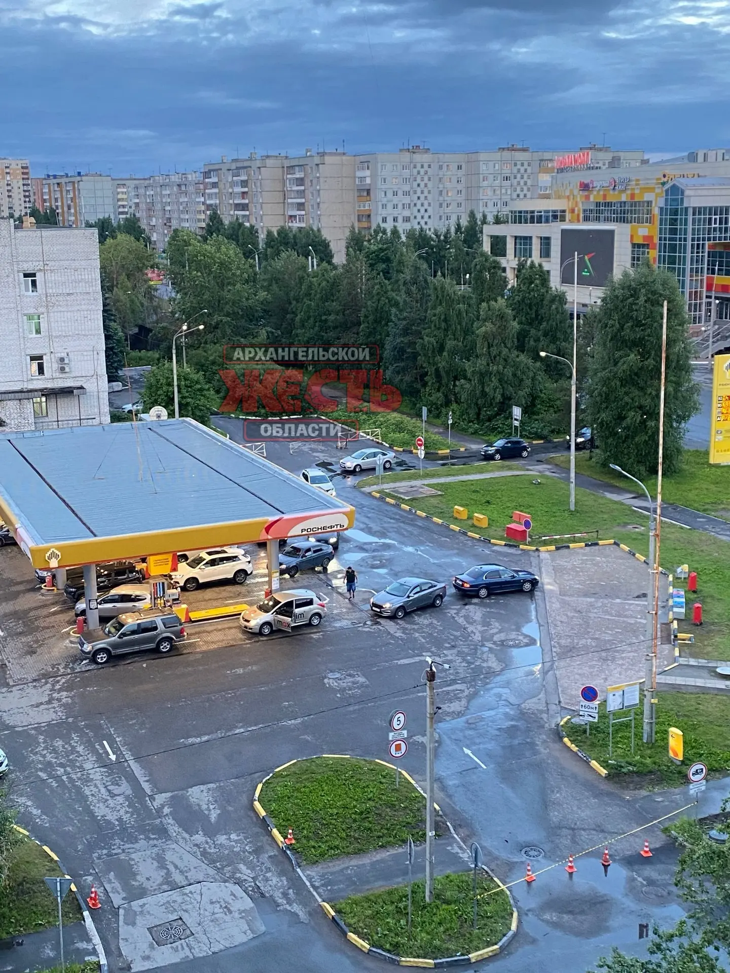 2:30 Роснефть Соломбала, тоже стоят.