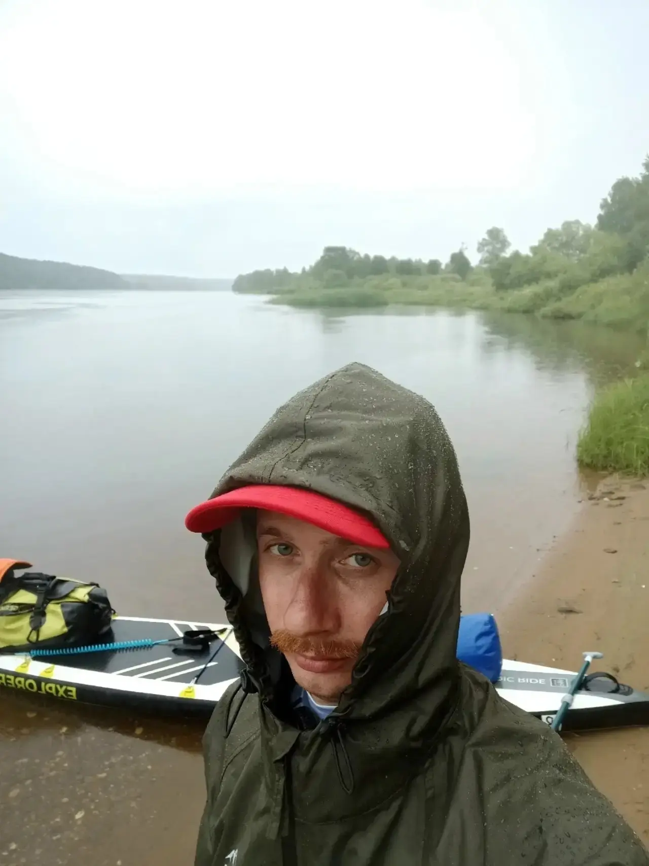 🏄‍♂️Костромской турист проплыл 165 км по Волге на сапборде

Турист Александр Корсаков совершил од