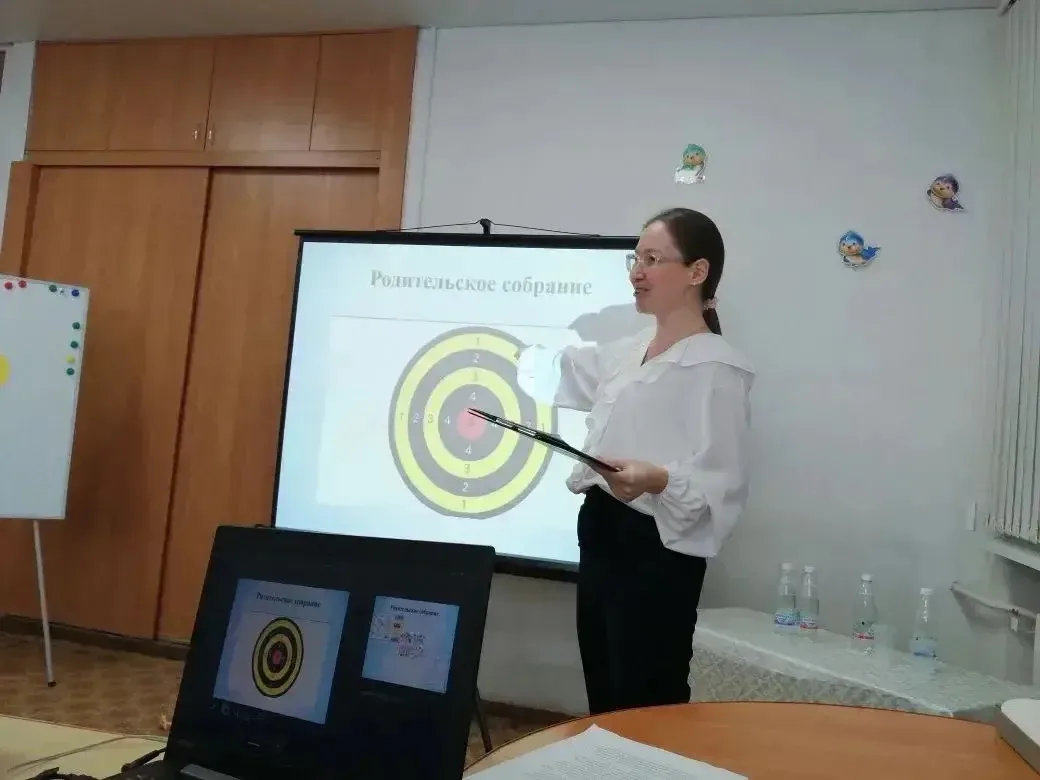 Наш молодой педагог, учитель начальных классов Еремина Алёна Алексеевна, 3 марта приняла участие в м