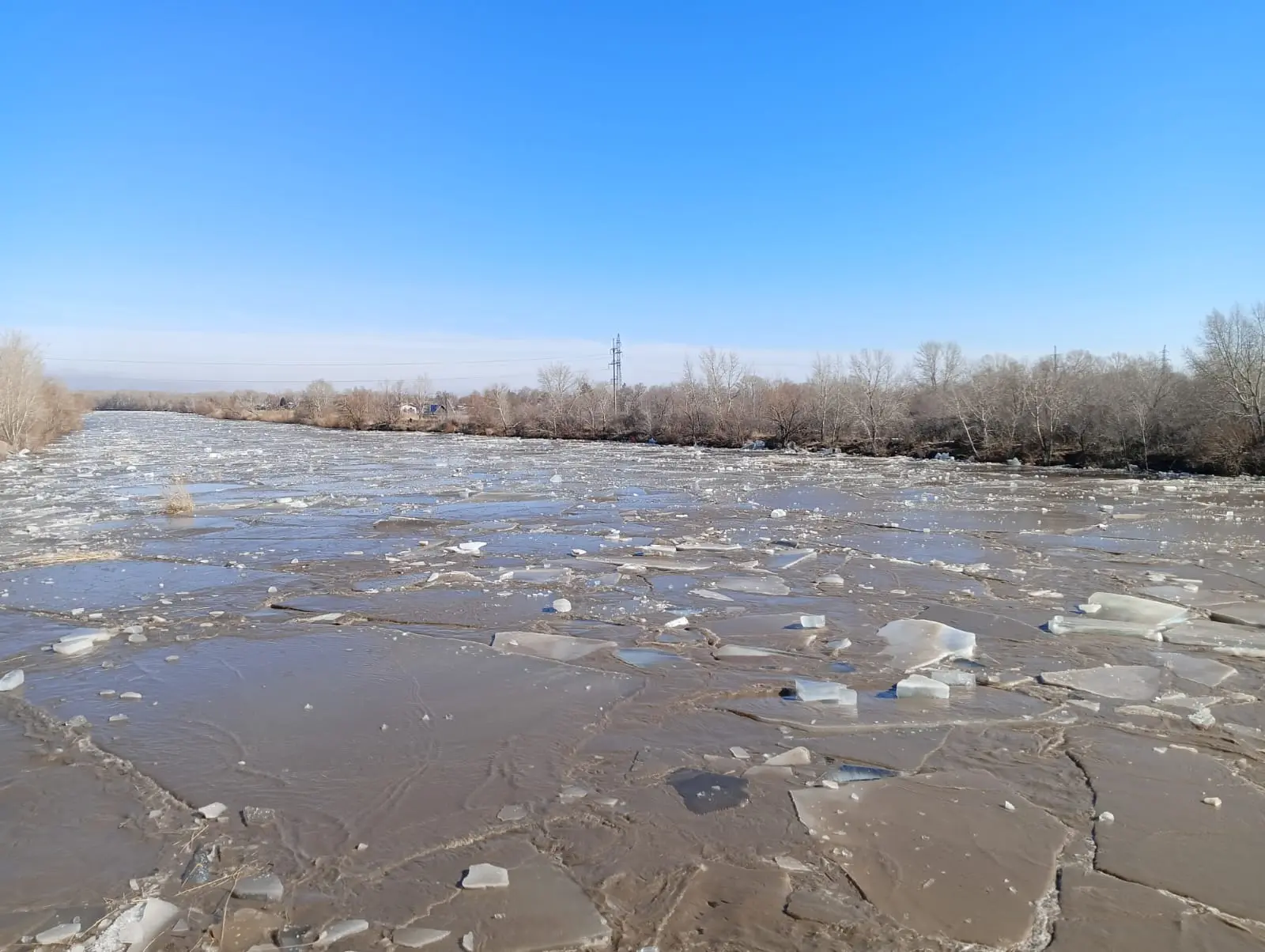 Сила льда и воды: как Рубцовск встречает весну