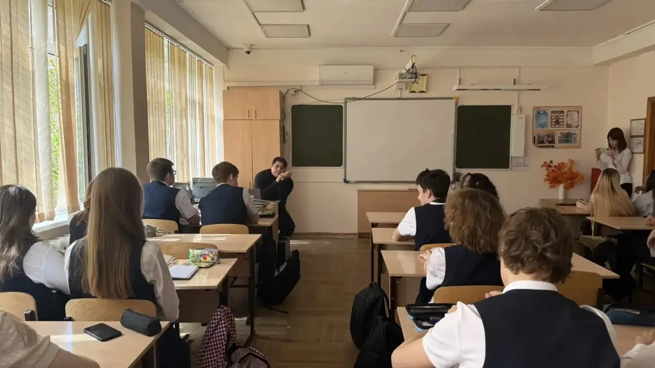 🛡️ Профилактика безопасности: в гимназии прошла лекция об ответственности для несовершеннолетних в р
