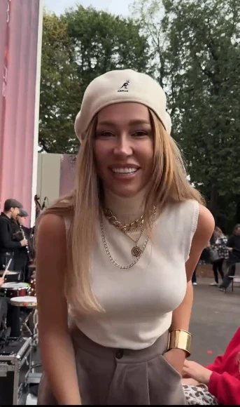 Ермакова (ermakovan) на театральном фестивале: "Беру от лета всё!"