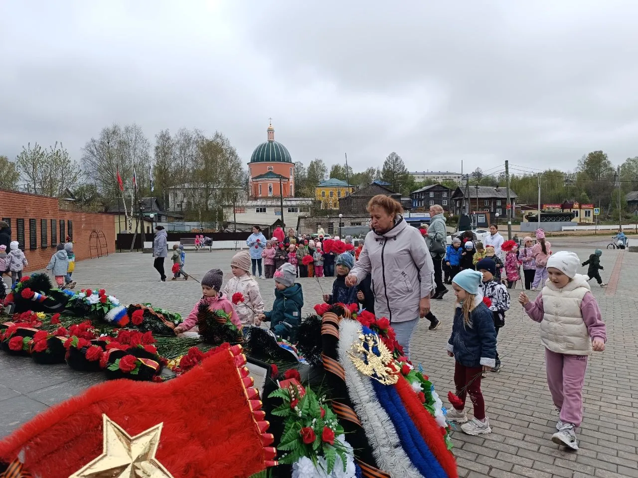 #ВозложениецветовкпамятникуНеизвестногосолдата