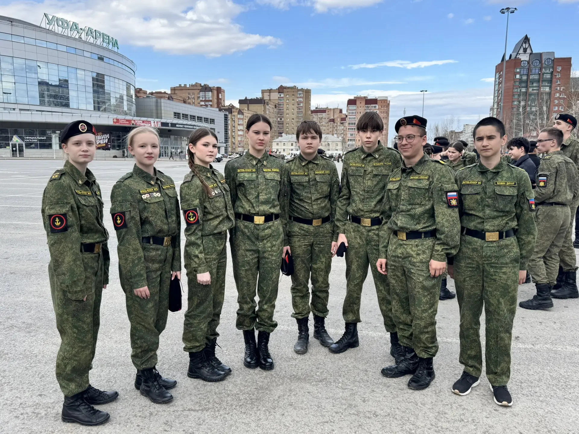 Репетиция Парада Победы  9 апреля 2026 года, несмотря на непогоду, на площади перед Уфа-Арена прошла