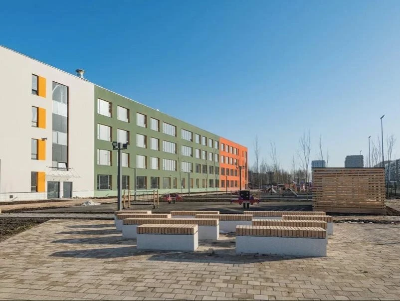 🏫В Янино-1 в этом году свои двери для ребят распахнет школа на 1100 мест. Госстройнадз...