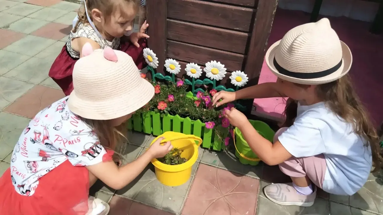🌱 Маленькие садовники с большой любовью к природе!