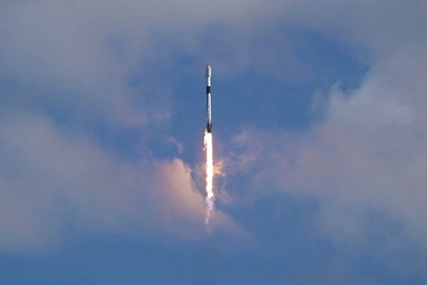 КОСМОС | СТУПЕНЬ SPACEX ВРЕЖЕТСЯ В ЛУНУ

Отработавшая ступень ракеты Falcon 9 компании SpaceX врежет