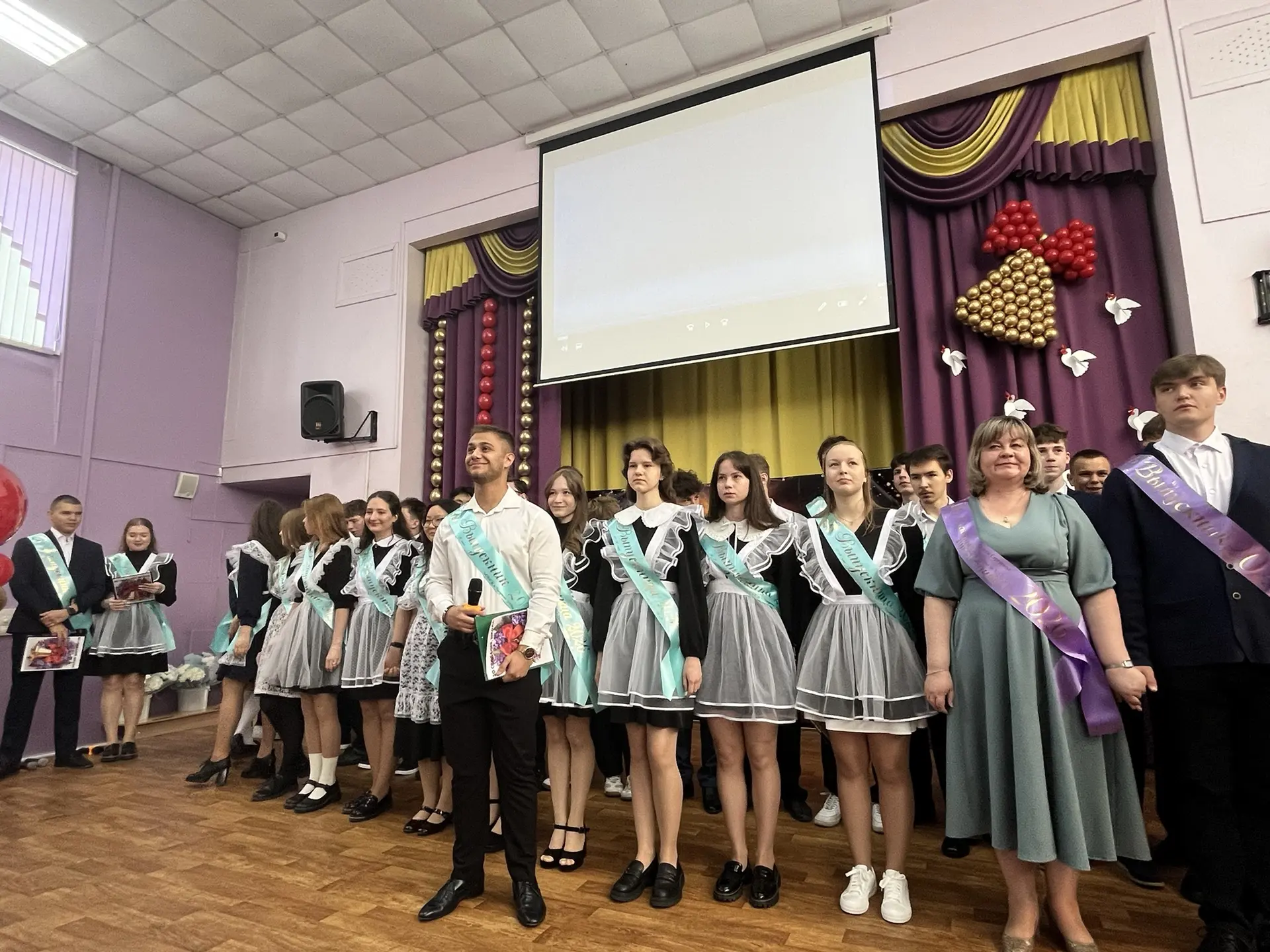 🎓 Сегодня около 14 000 выпускников 11 классов Иркутской области прощаются со школой. «...