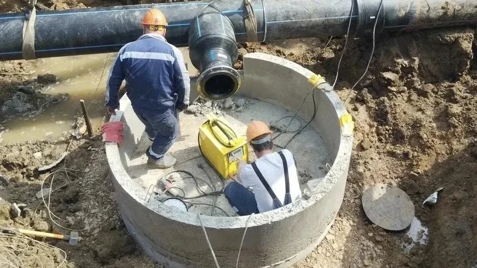 В Гае заменили 10 км прогнивших труб. Воду пустят по новым сетям