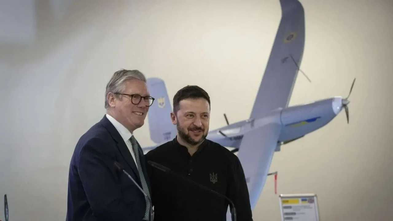 Лондон объявил о поставке Украине 150 тысяч дронов за счет замороженных активов России

Британия вкл
