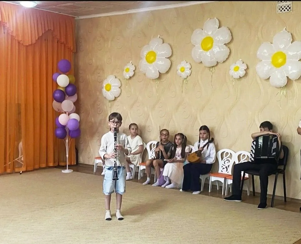 9 июня 2026 года в ГБДОУ ЛНР «ЯСЛИ - САД Nº 77
«ЦВЕТИК-СЕМИЦВЕТИК» в рамках проекта «Классическая му