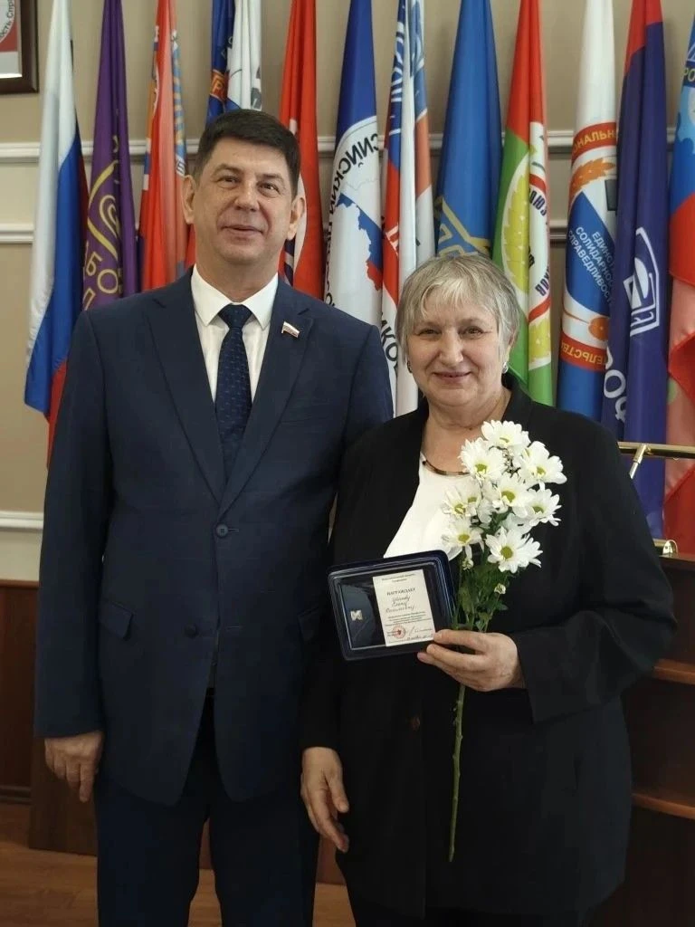 💯Гордость берёт!

Сегодня мы продолжаем серию постов, посвящённых признанию заслуг сотрудников Унив