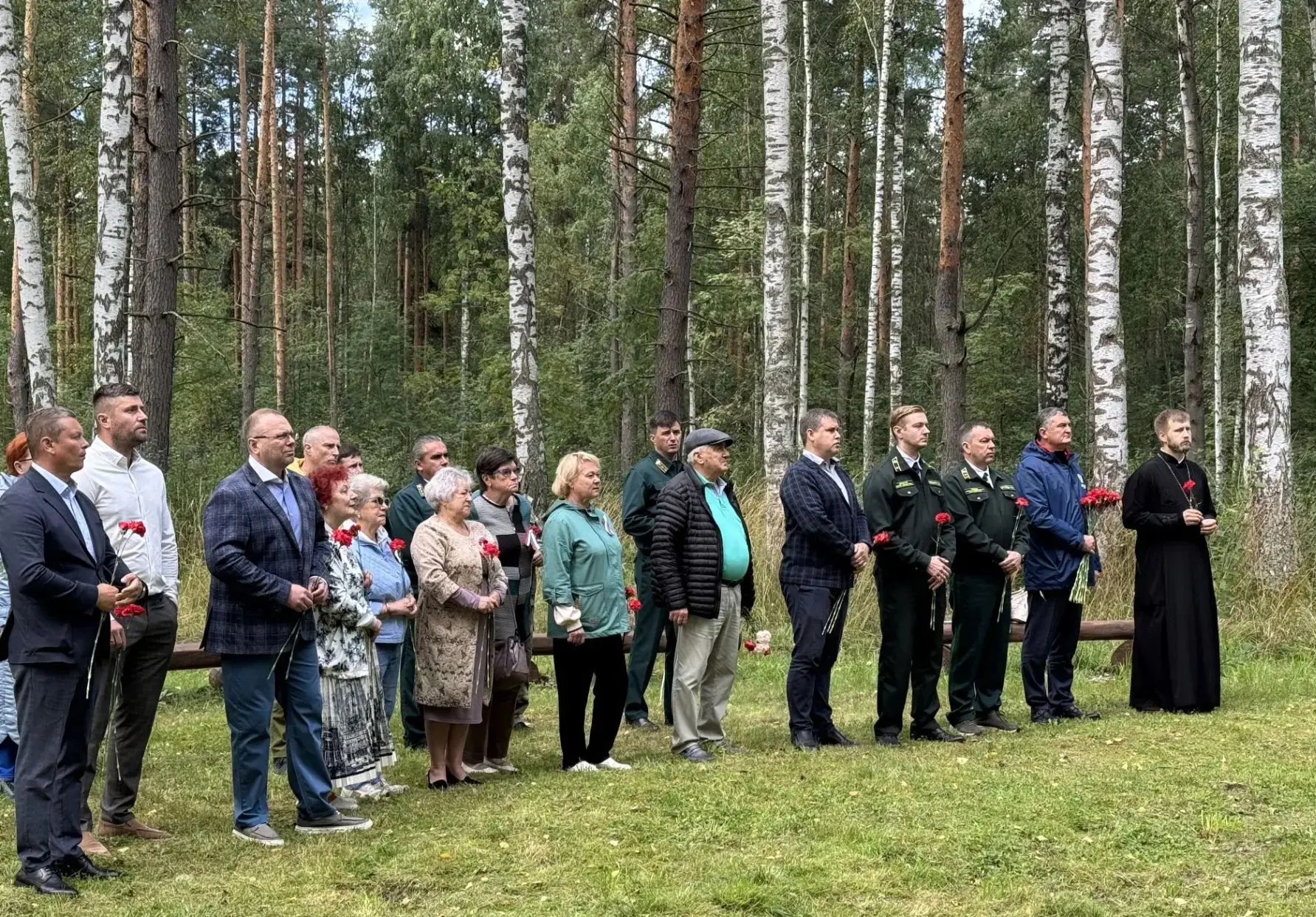 🕯Память, которую хранят поколения: во Всеволожском районе почтили память девушек-лесор...