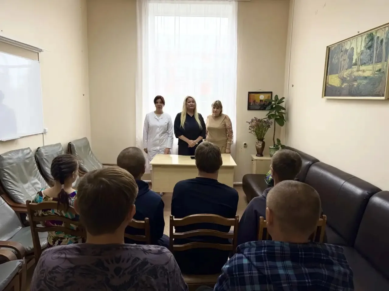 «Социальная гостиная»: помощь, поддержка, адаптация