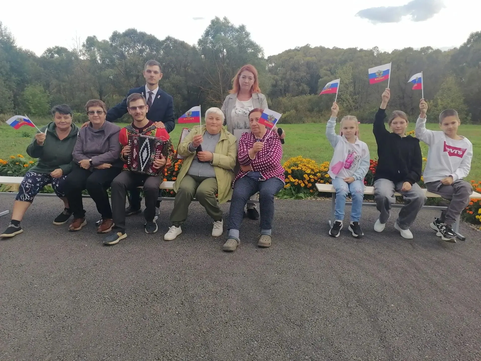 12 сентября в рамках проекта «Лето во дворах» в д. Кудашево прошла праздничная программ...