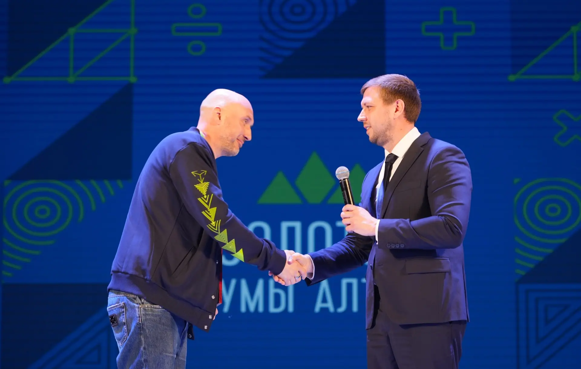 «Золотые умы Алтая» – финал турнира в Бийске🏆  🔹С 1 по 3 апреля наш город стал главной интеллектуаль