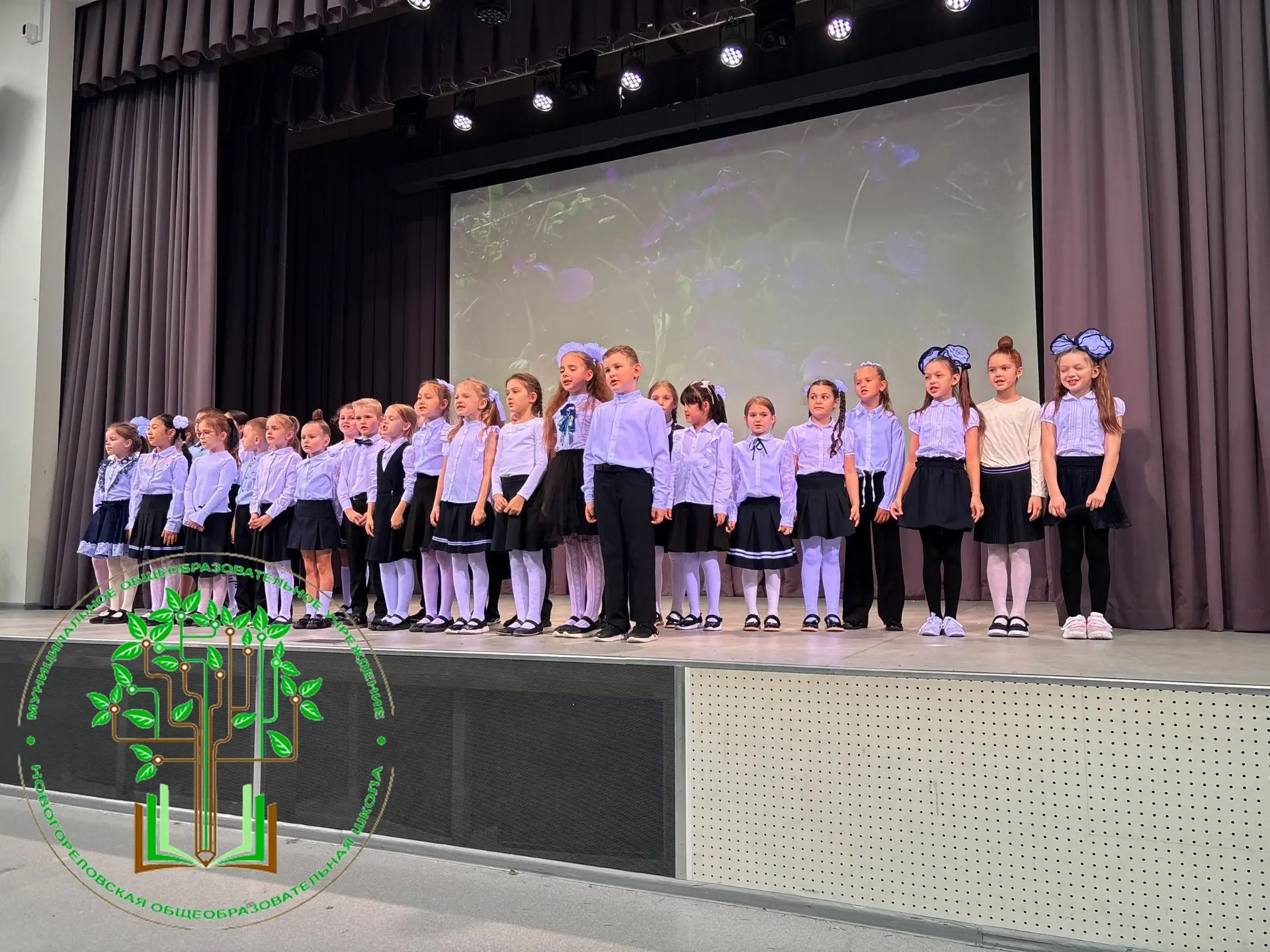 Вот так ярко и талантливо мы встретили весну! 🥳🌷6 марта в Новогореловской школе царила настоящая пра