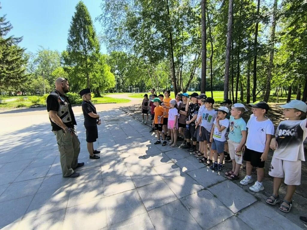 Почувствовать себя пилотом мотоцикла смогли дети в Бердске 
 
Очередной урок безопасности провели ин