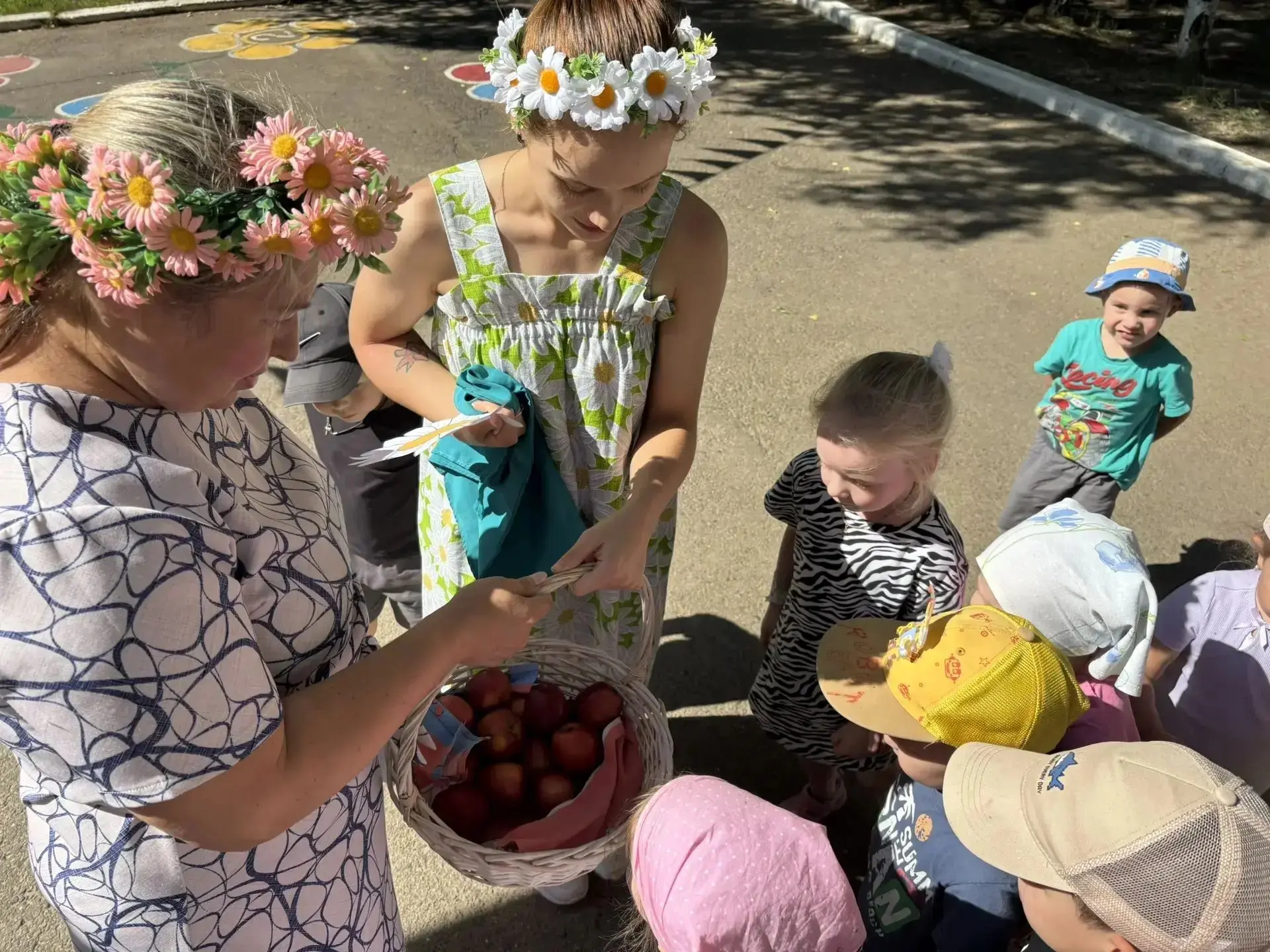 Наш садик расцвел в ромашках! 🌼 Семейный праздник любви и верности!

Ура, ура, ура! Сегодня наш дет