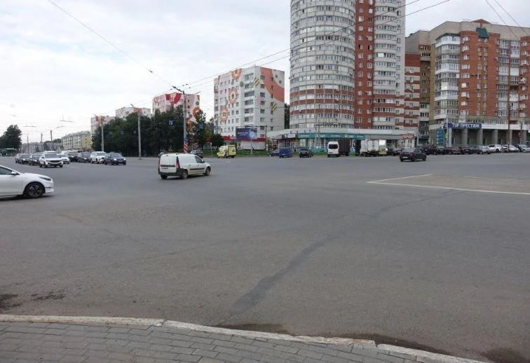 К новой разметке на Комсомольской добавят ограждения 
 
Сегодня на выездном совещании решено постави
