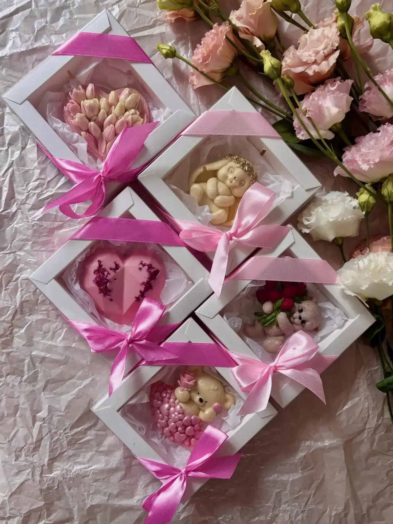 А к букету — немного сладости 🎀🌸