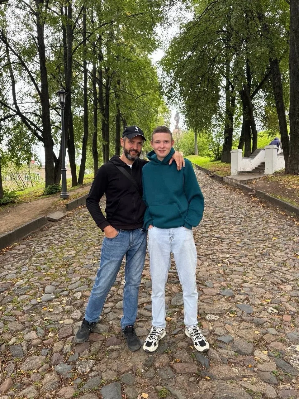 Приветик 👋 у нашего старшего сына Арсения сегодня ДР, он часто бывает в этом канале, з...