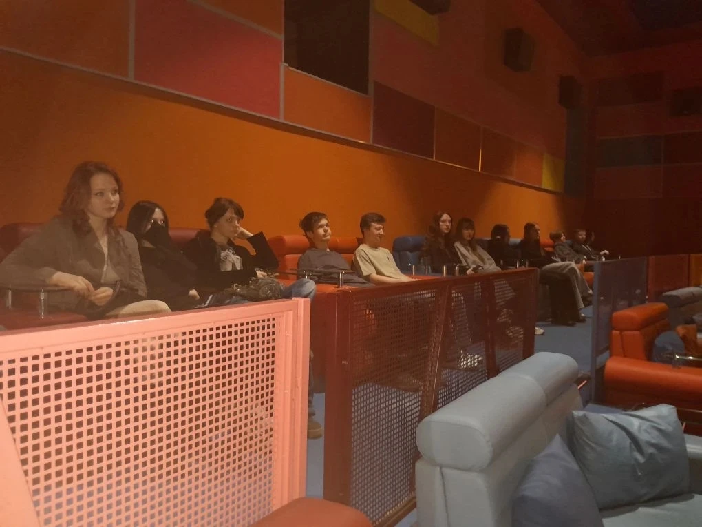 КОГДА КИНО МЕНЯЕТ ВЗГЛЯДЫ!  21.05 10 «Ж» класс нашей школы посетил Международный фестиваль фильмов д