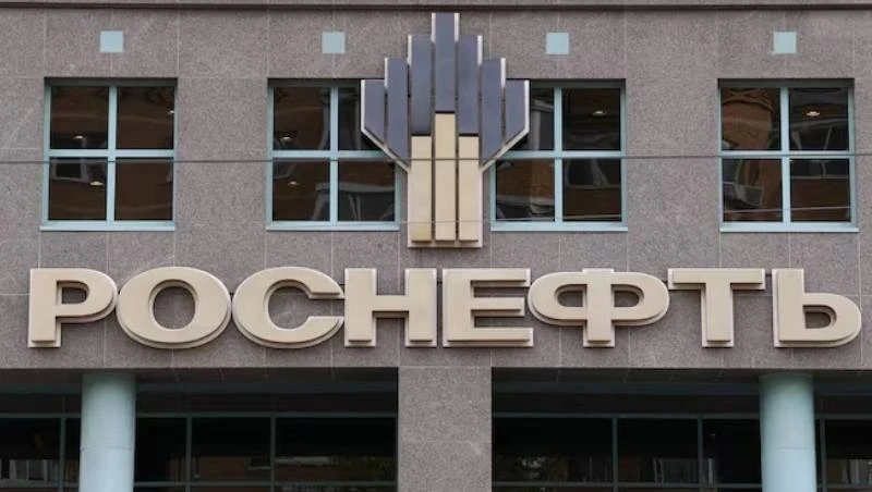 Саратовский НПЗ приостановил работу после атаки беспилотников