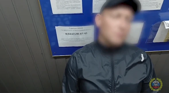 В Калачевском районе сотрудники волгоградской Госавтоинспекции задержали водителя с под...