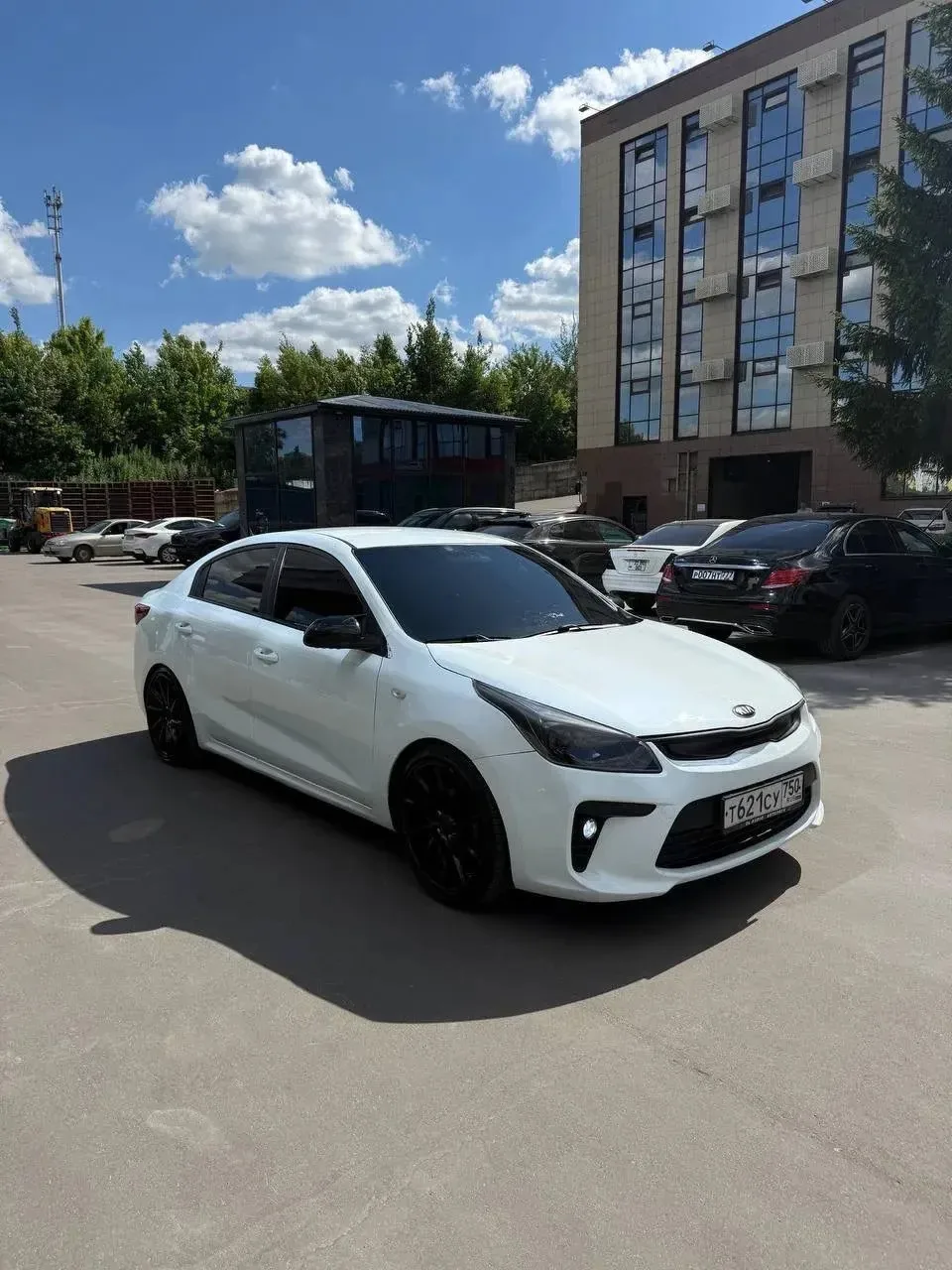 Kia RIO
1.6 АКПП 2018 год

Пробег 189.000
Владельцев 2
Техническая часть без нареканий
Полностью пер