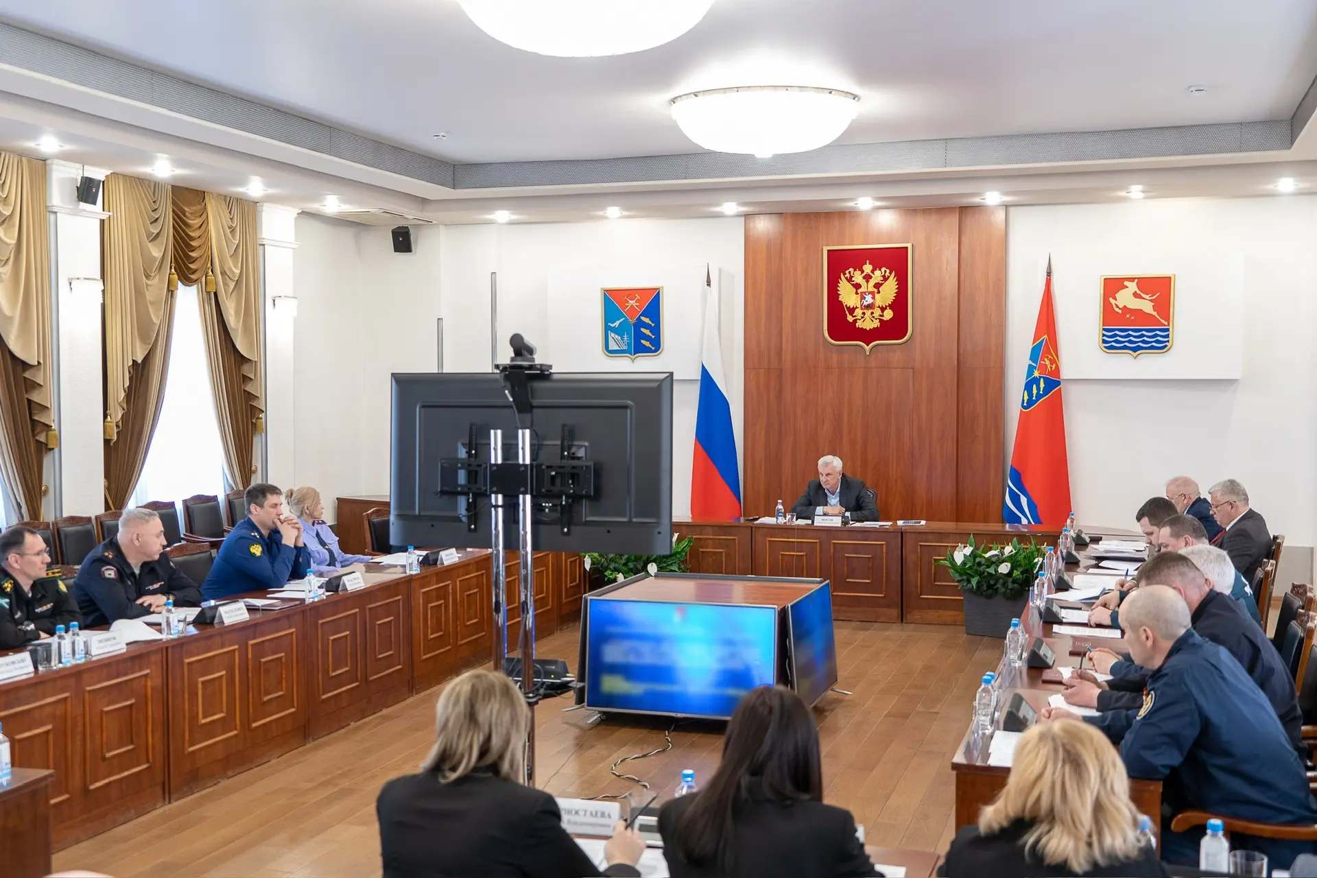 На совместном заседании антитеррористической комиссии и оперативного штаба в Магаданской области обс
