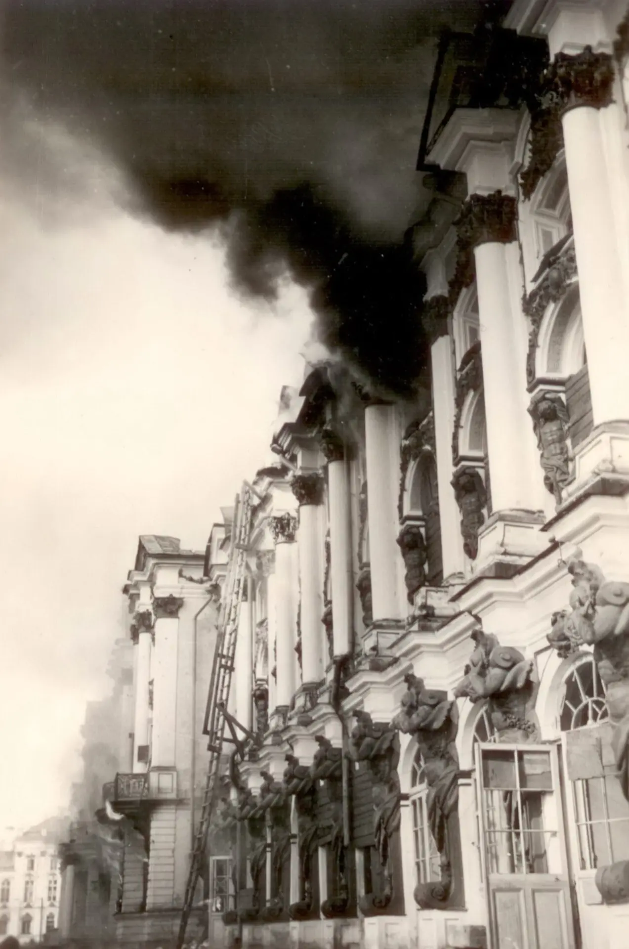 Восемьдесят пять лет назад, 8 сентября 1941-го, сомкнулось кольцо блокады вокруг Ленинг...