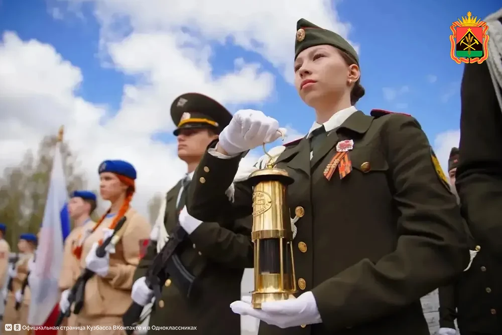 Вечный огонь зажжен сразу на двух мемориалах в Кузбассе  В рамках Всероссийского проекта «Храним ого