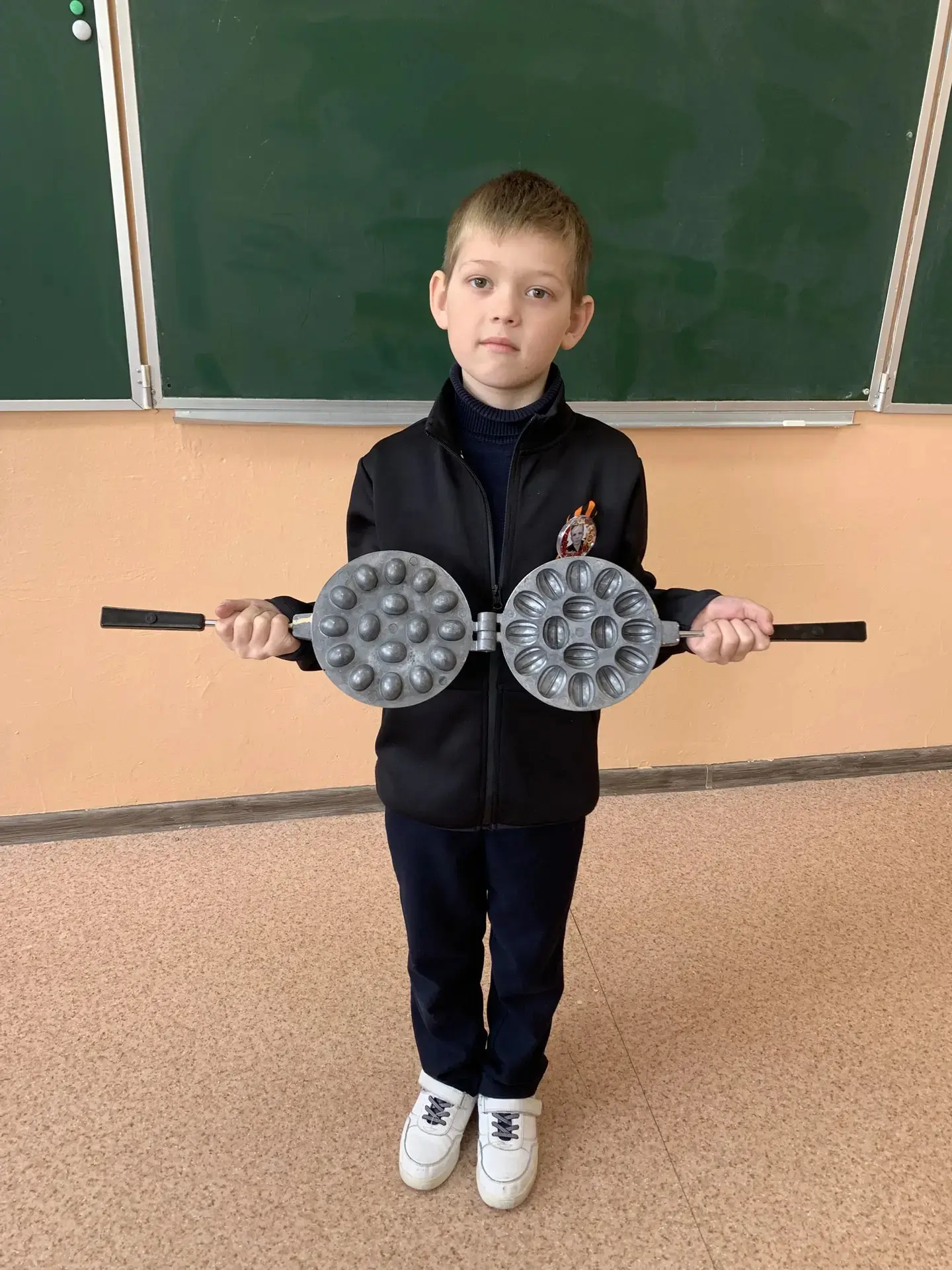 📹Реликвии моей семьи: история в наших руках.   Недавно наши первоклассники 1 а класса провели необыч