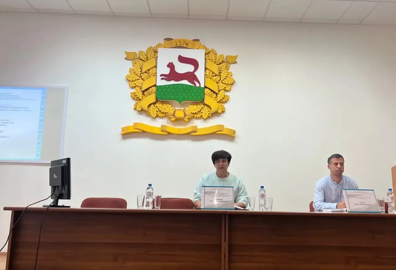 В Администрации Ленинского района обсудили вопросы безопасности

18 июня в Администрации Ленинского 