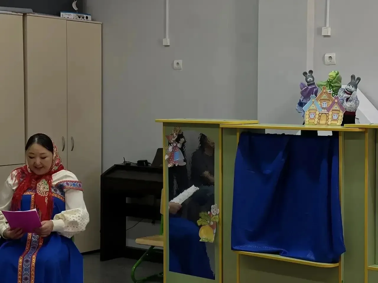 «Теремок» на новый лад: логопедическая служба встретила День русского языка кукольным спектаклем


В