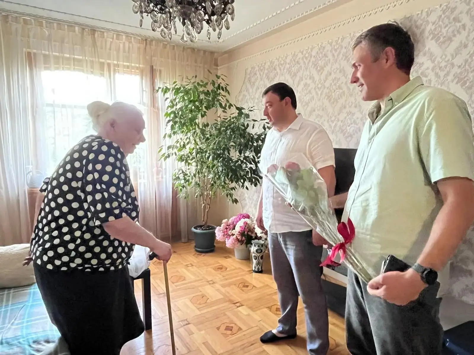 Поздравление труженика тыла с 99-летием