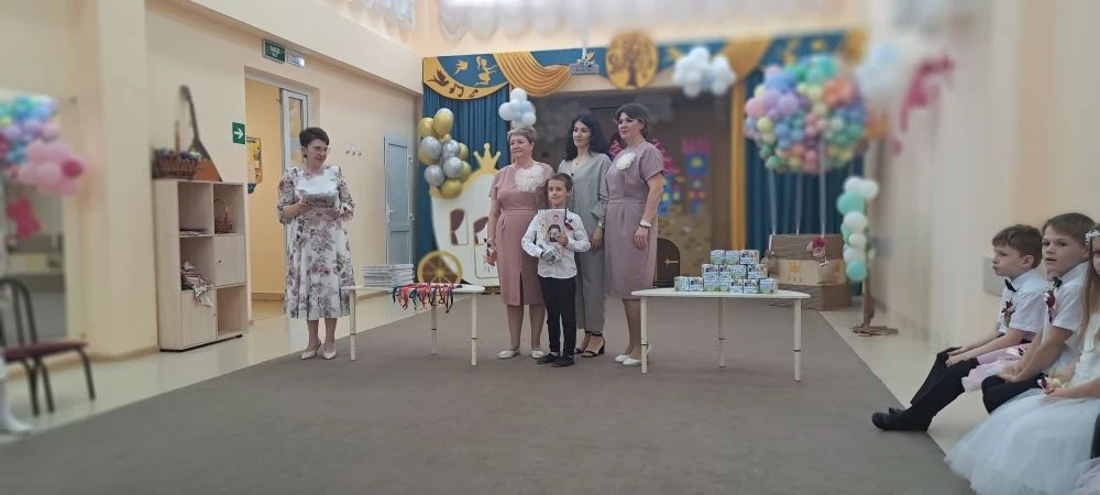 28 мая прошёл выпускной утренник в группе "Калинка". Четыре, а для кого и все пять лет ...