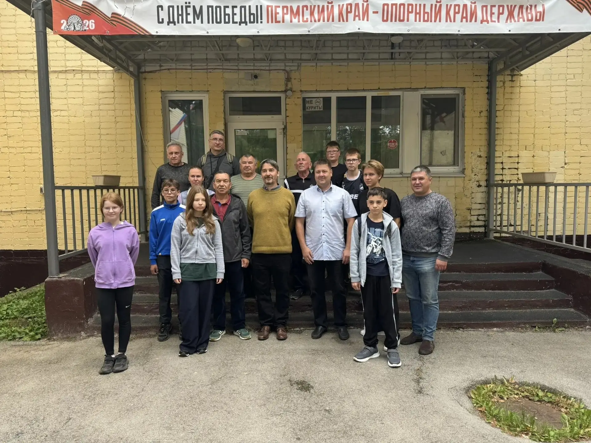 ♟️В «Фаворите» прошёл сеанс одновременной игры с гроссмейстером Александром Морозевичем!