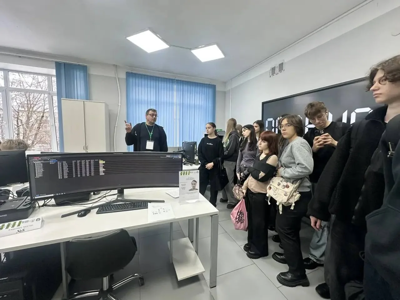 🎓 Профессиональные горизонты Учащиеся 8–9 классов нашей школы побывали на региональном этапе чемпион