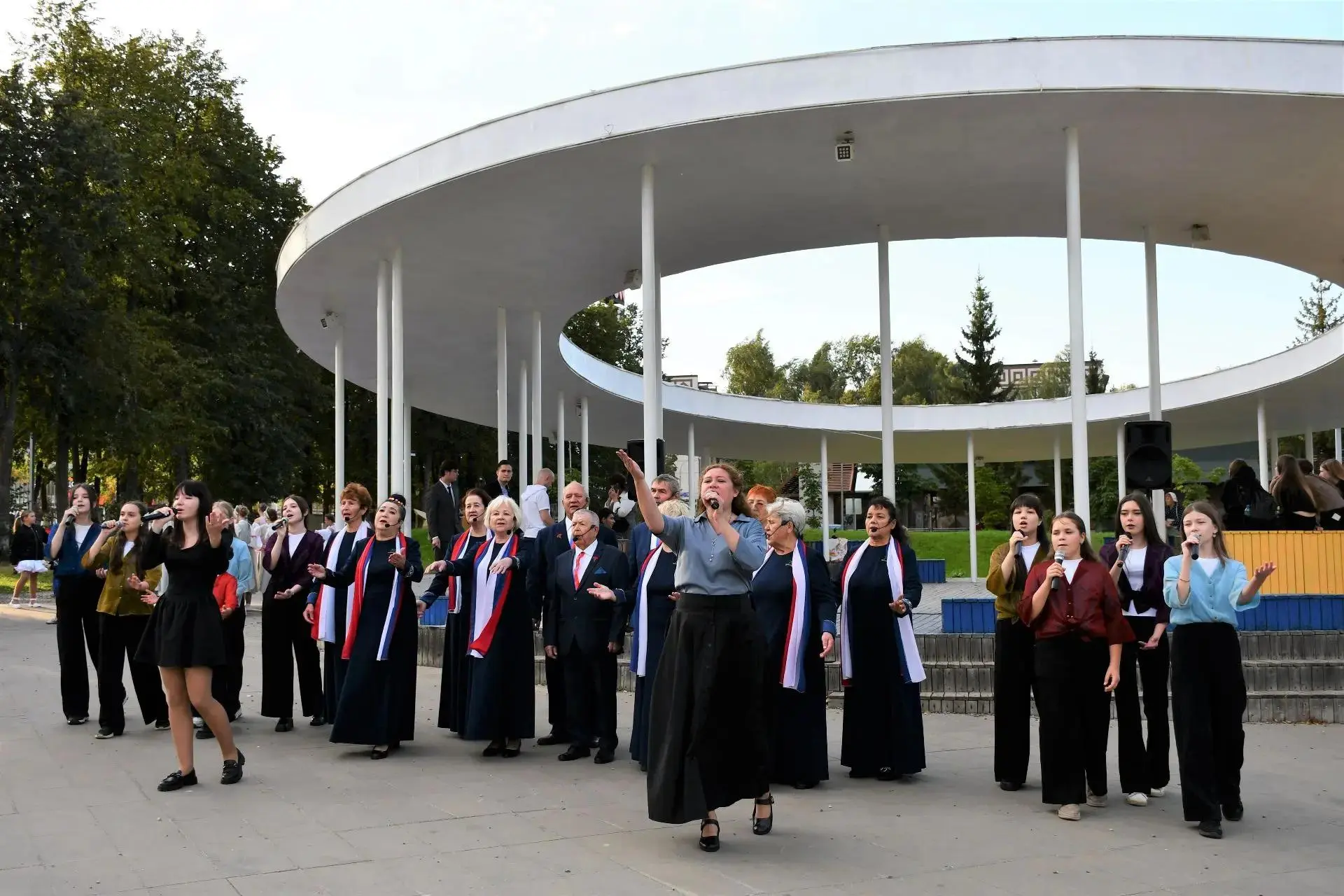 🕯 В Елабуге почтили память жертв терроризма
