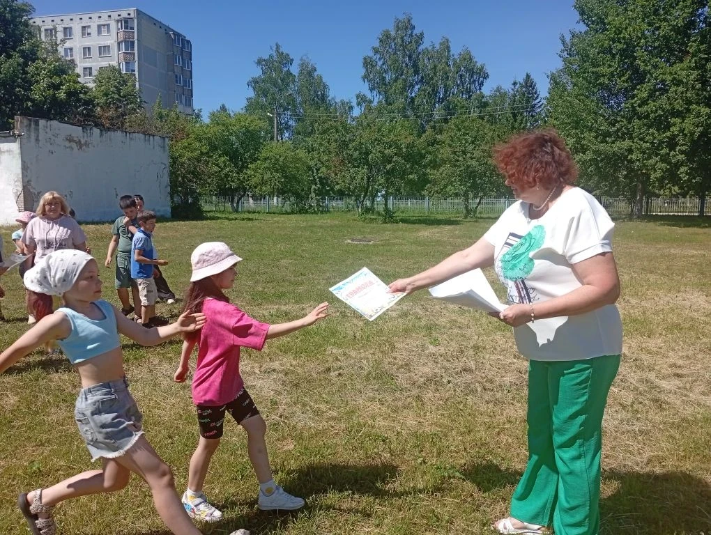 12 ДЕНЬ СМЕНЫ
☀ДЕНЬ НАРОДНЫХ ИГР
💢Начальник лагеря Тарасов И.В. провел беседу о важности народных и