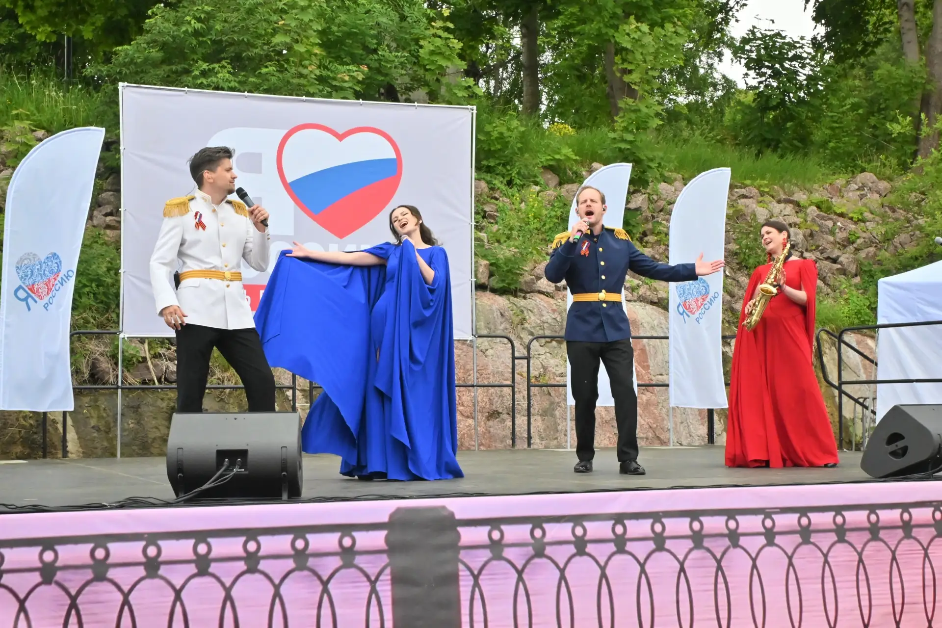 🇷🇺❤День России в Выборге: единство, память и гордость за страну 

В День России на набережной Адми