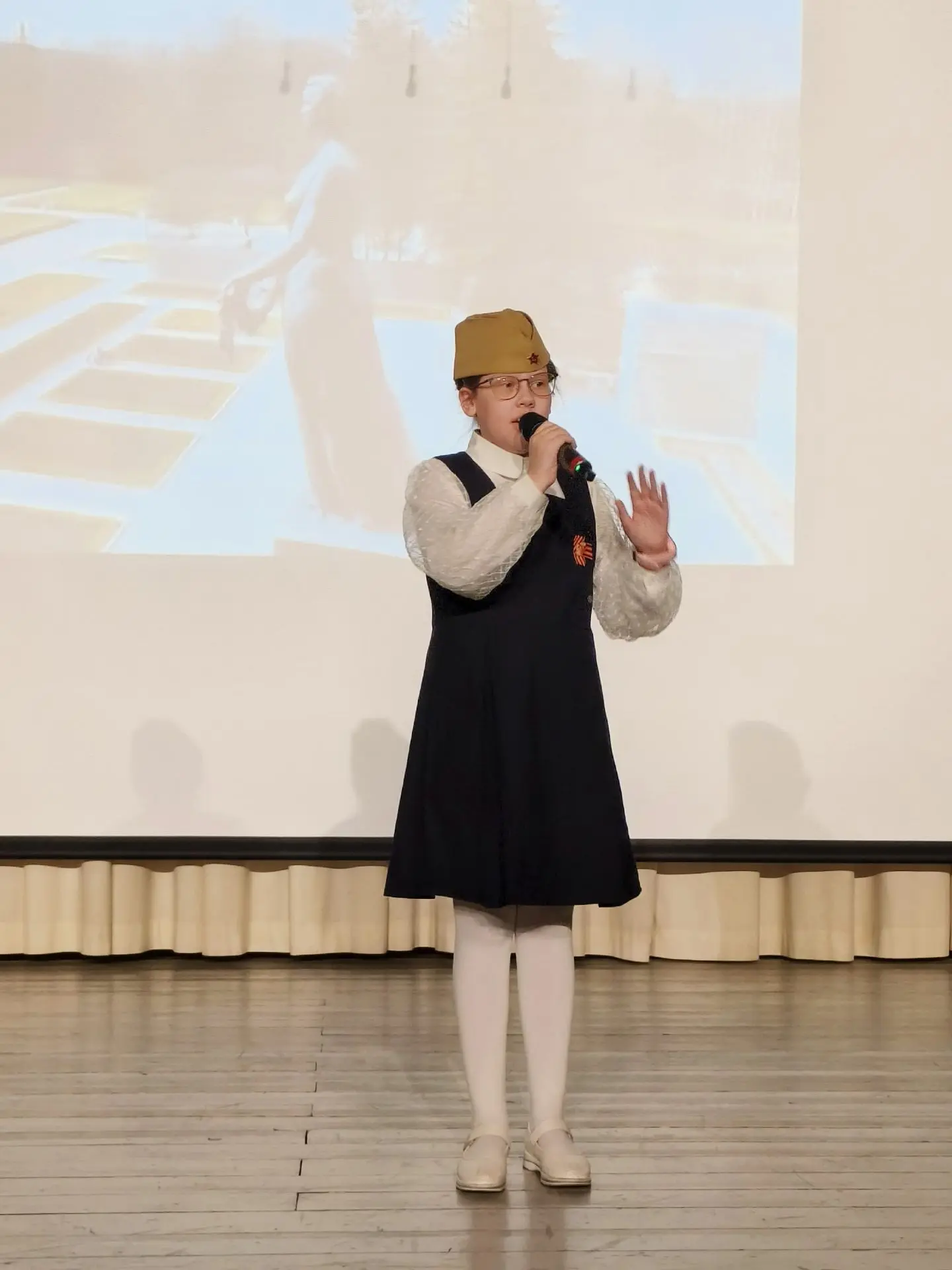 В школе стартовал фестиваль-конкурс «Дорогами войны» 🎶«Дождь, морозы и ветры. Никому не измерить шир