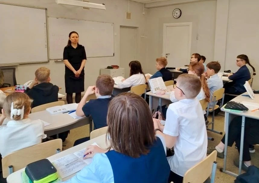 Полезная встреча прошла для учеников 5-х и 6-х классов!  Демина Анна Владимировна, старший инспектор