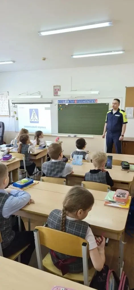 🚦 На пороге каникул: безопасность — прежде всего!  В преддверии весенних каникул к нашим первоклассн